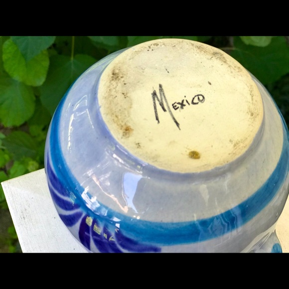 Blue Bird Mexican Folk Art Pottery Vase - Picture 5 of 9